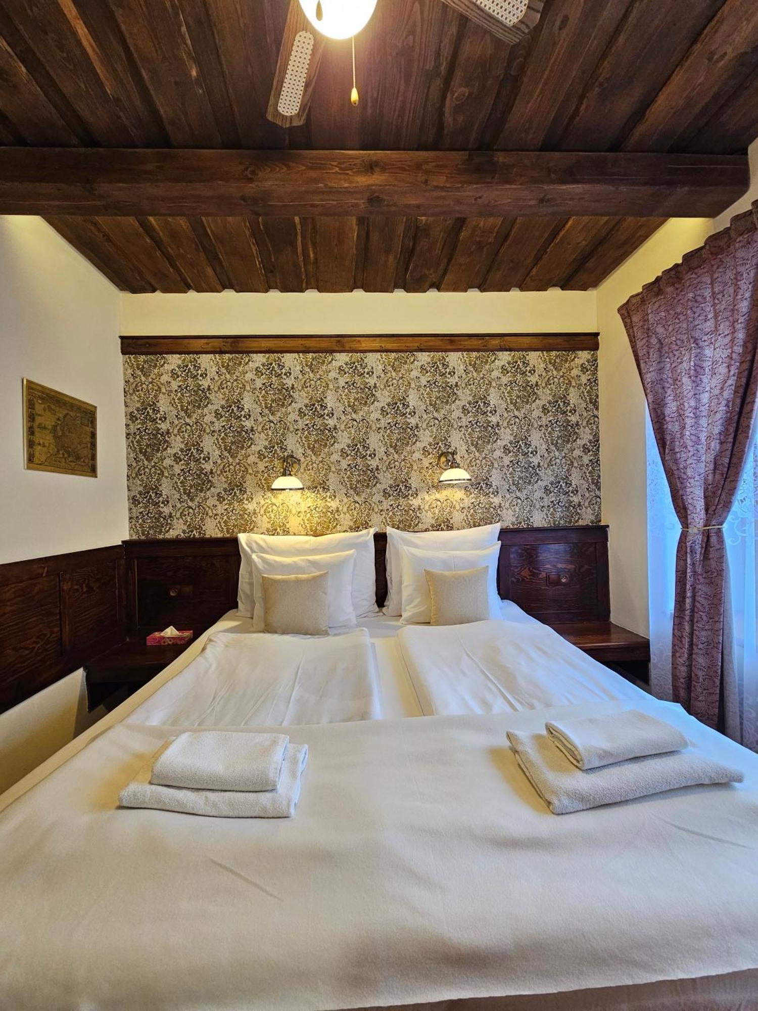 Hotel Galerie 로드니체 나트 라벰 외부 사진