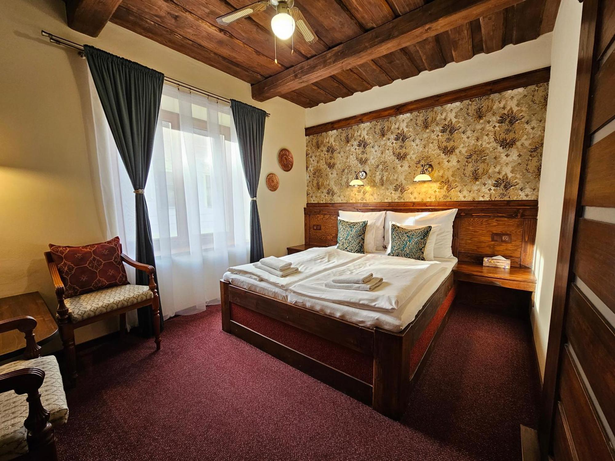 Hotel Galerie 로드니체 나트 라벰 외부 사진