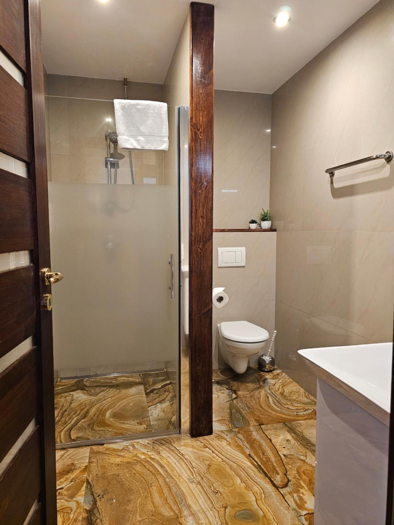 Hotel Galerie 로드니체 나트 라벰 외부 사진