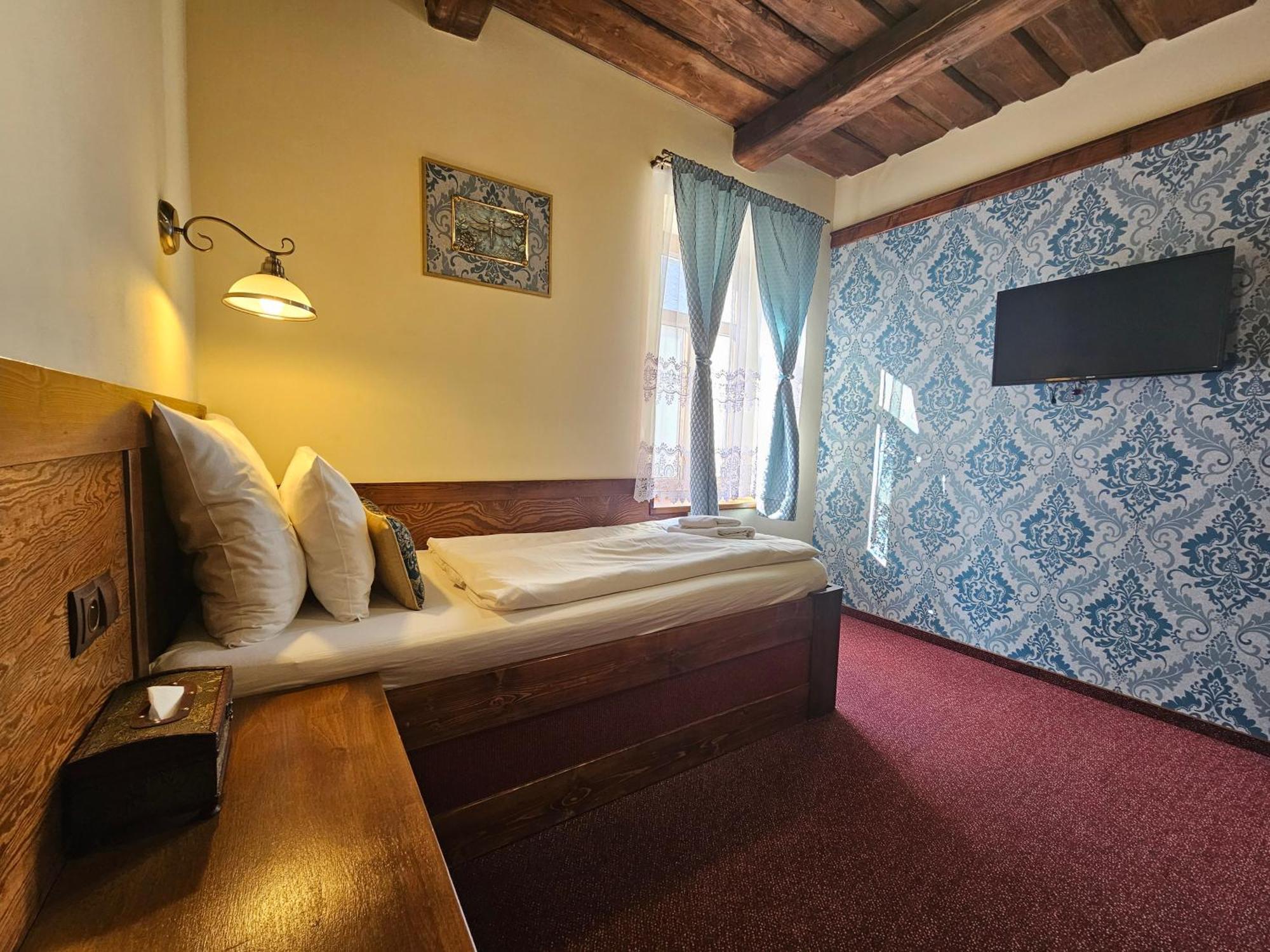 Hotel Galerie 로드니체 나트 라벰 외부 사진