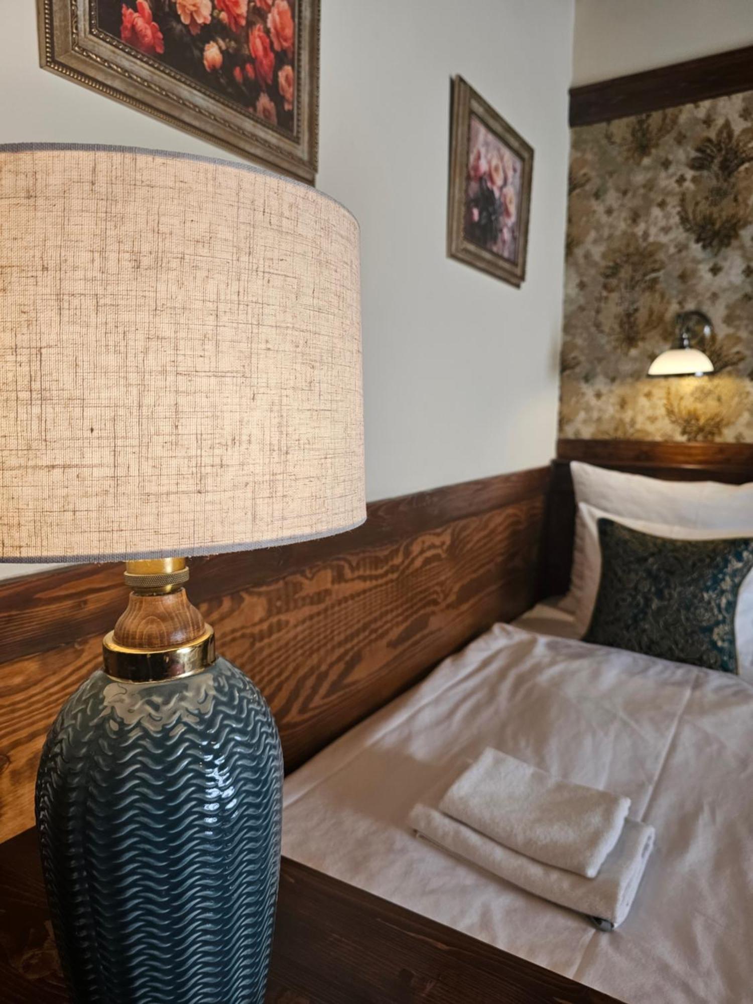 Hotel Galerie 로드니체 나트 라벰 외부 사진